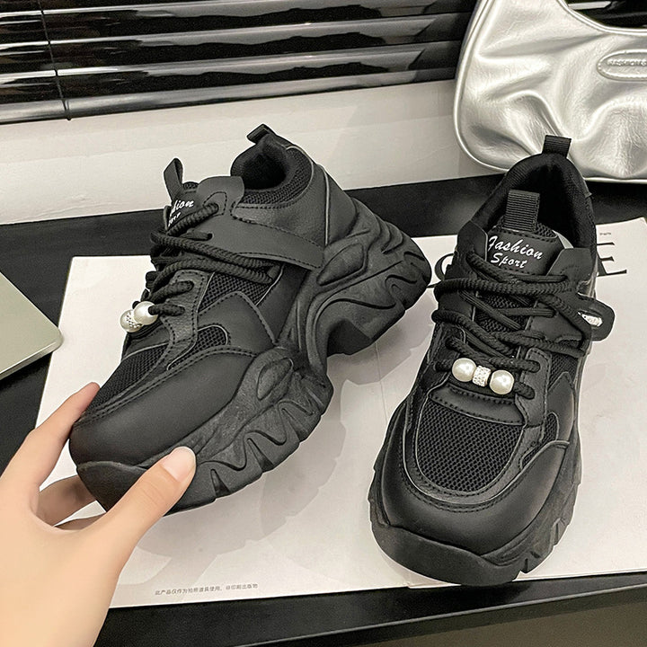 Dame Chunky Sneakers med fashionable perledetaljer og åndbart mesh-overflade Stilla