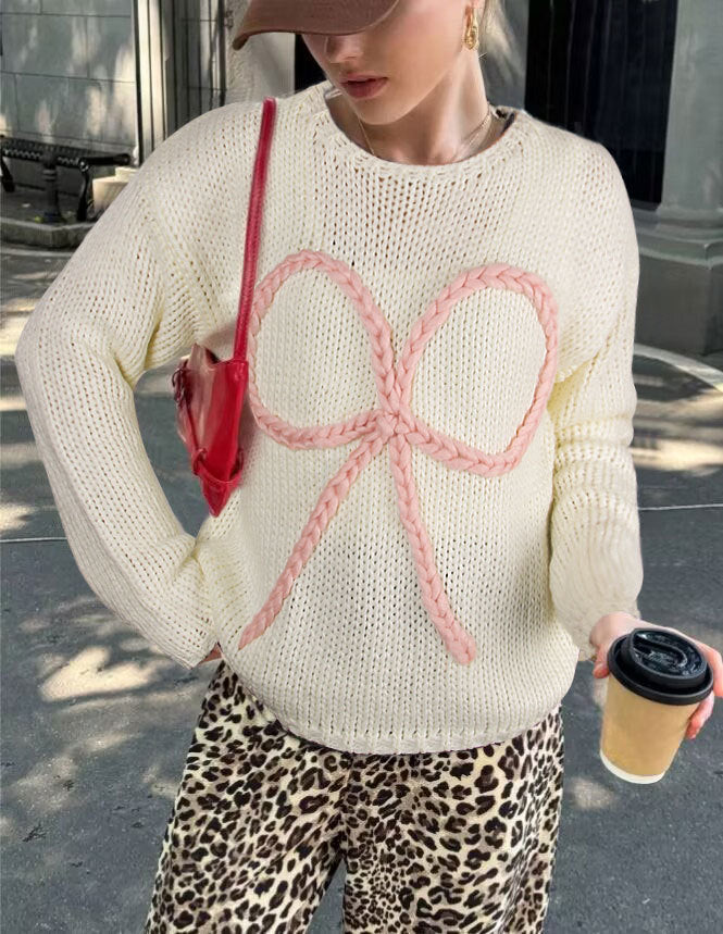 Kvinders strikkede sweater med fletbue motiv Stilla
