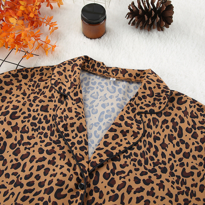 Dame Kimono-robe med moderne leopardmønster Stilla