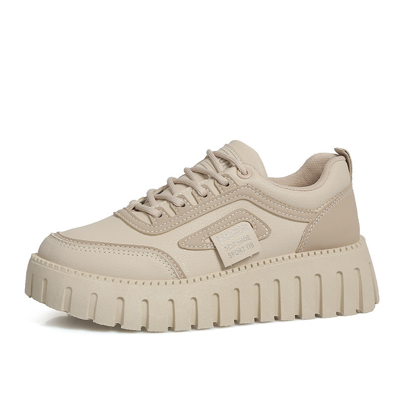 Dame Sneakers med tyk plateau og sportiv design Stilla