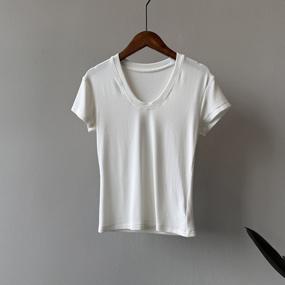 Dame Kortærmet T-shirt med dyb V-udskæring og let, åndbart stof Stilla