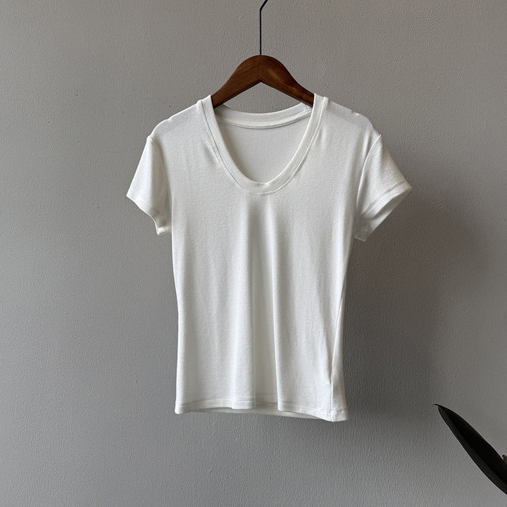 Dame Kortærmet T-shirt med dyb V-udskæring og let, åndbart stof Stilla