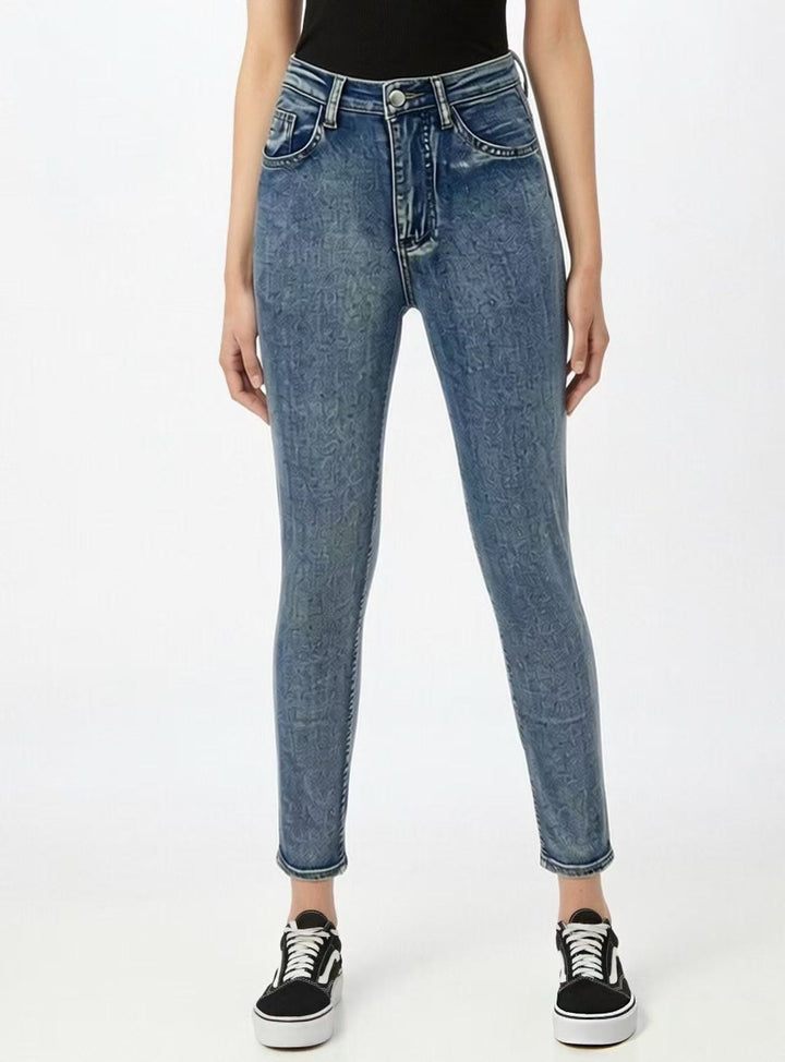 Damer Slim-Fit Jeans med moderne Used-effekt og høj talje Skovae