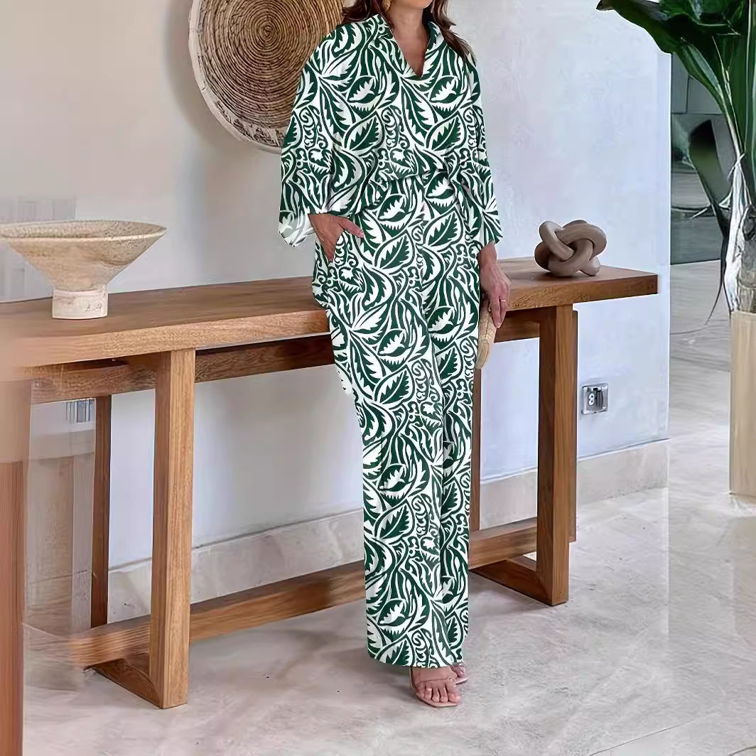 Dame Elegant og luftig strandkombination med florale mønstre Stilla