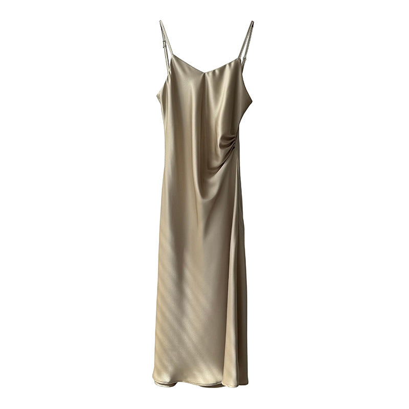 Dame elegant maxikjole med spaghetti-stropper og raffinerede drapering-detaljer Stilla