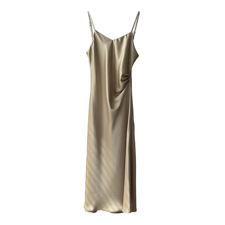 Dame elegant maxikjole med spaghetti-stropper og raffinerede drapering-detaljer Stilla