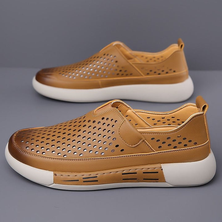 Herrer Slip-On Sneakers med perforeret læderoverdel og skridsikker gummisål Stilla