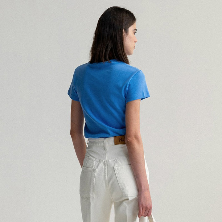 Dame høj kvalitets basic T-shirt med smal pasform og rund halsudskæring Stilla