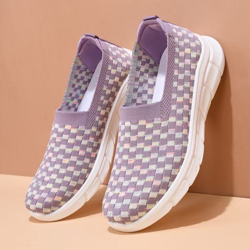 Damer Behagelige Slip-On Sneakers lavet af åndbart strikmateriale med skridsikker sål Stilla