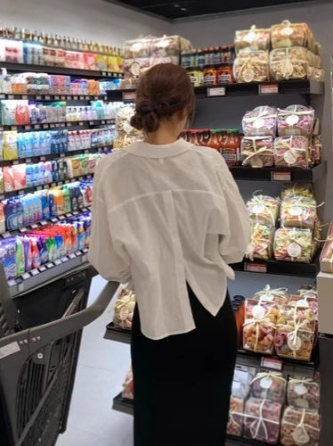 Dame cropped bluse med afslappet snit og slids bag Stilla