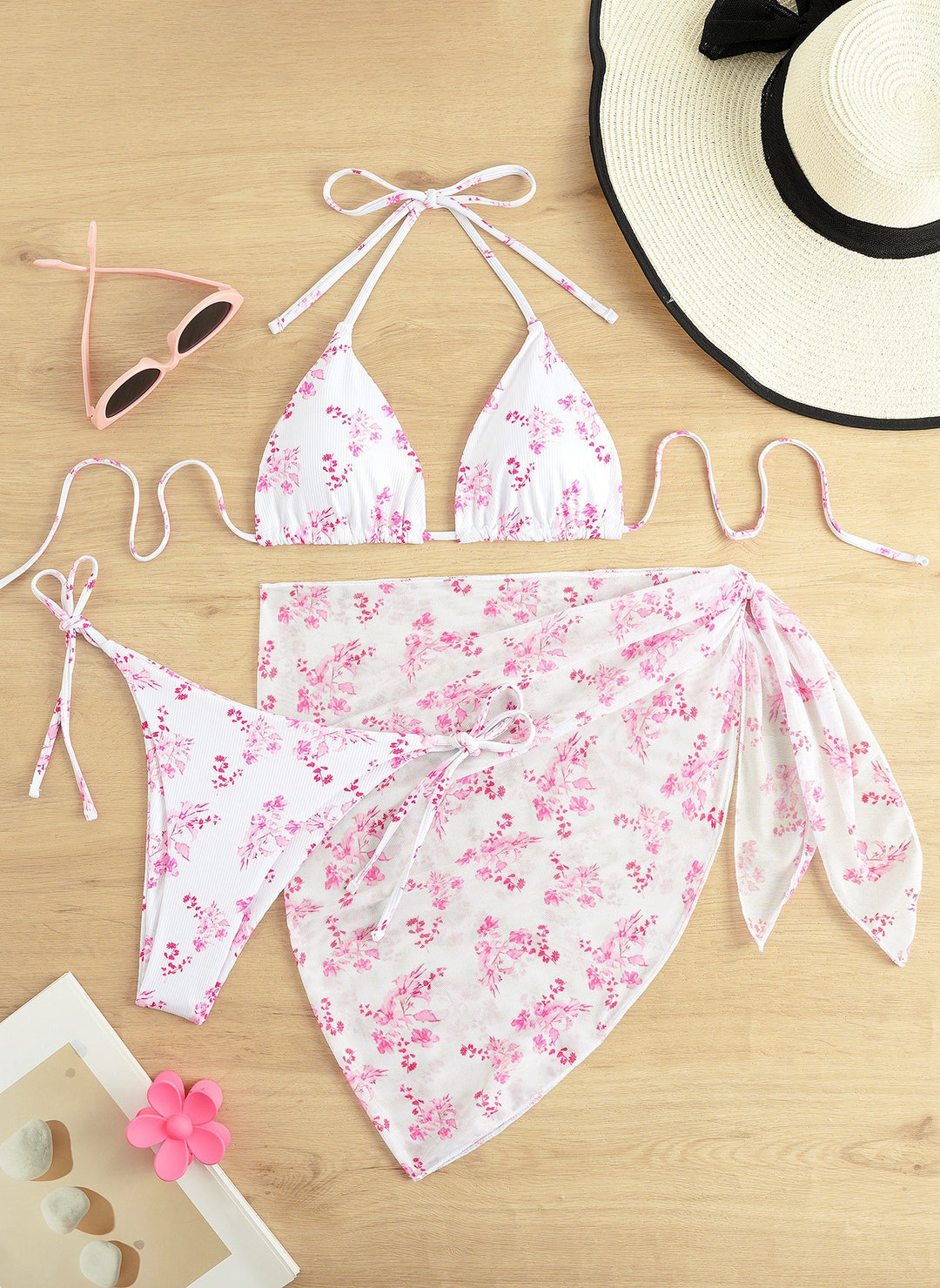 Dame triangulær bikini med blomstermønster og delikat cover-up Skovae