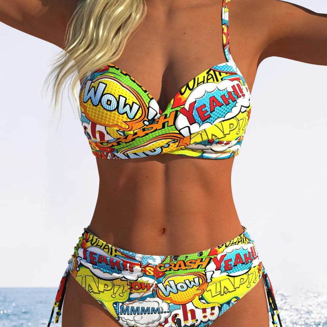 Dame bikini-sæt med legesyg comic-print og justerbare sidesnore Skovae