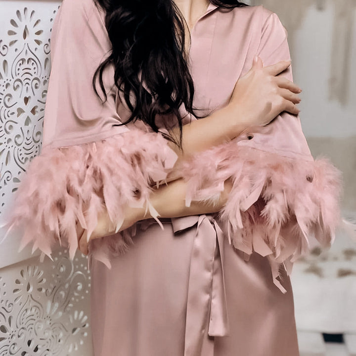Damer Satin-nattøj med elegante fjerdetaljer Stilla