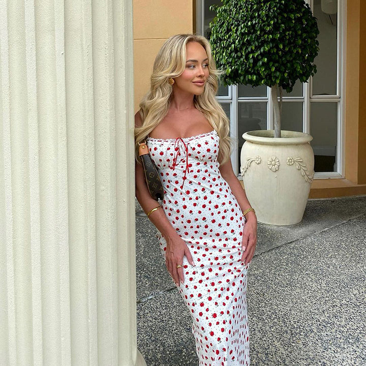 Dame blomster-midi kjole med justerbare spaghetti stropper og elegant rynkning Skovae