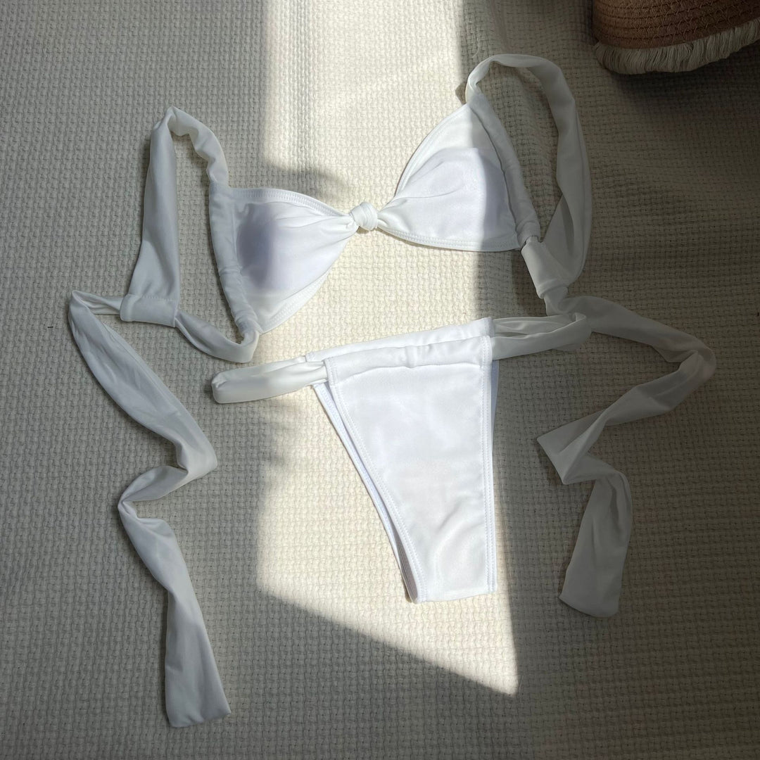Dame bikini sæt med gennemført knudedetalje og justerbare stropper Stilla