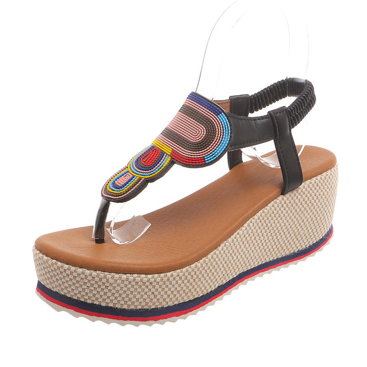 Dame Wedge-Tåsplit-sandaler med farverigt applikationsdesign og ergonomisk fodseng Stilla