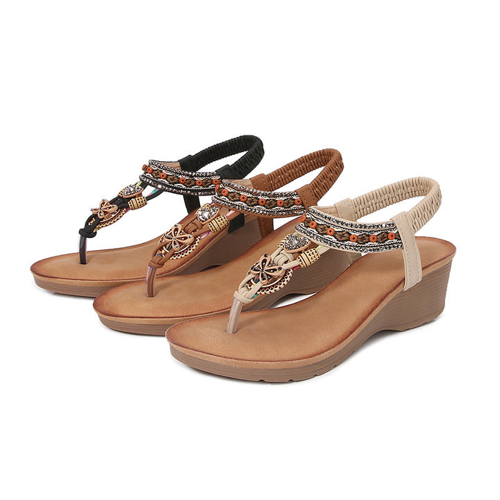 Dame modische Wedge-sandaler med dekorative elementer Stilla