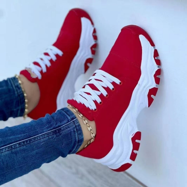 Dame Chunky Sneakers i sporty design med skridsikker sål og åndbart overmateriale Stilla