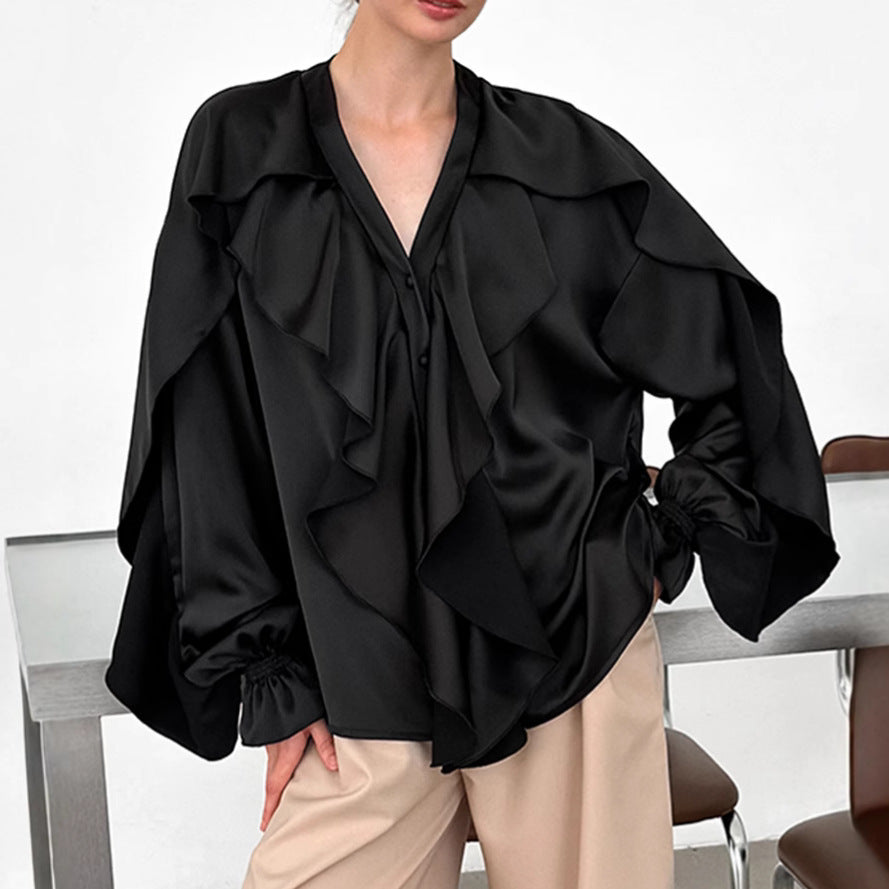 Damebluse med voluminøse flæser og elegante ærmer Stilla