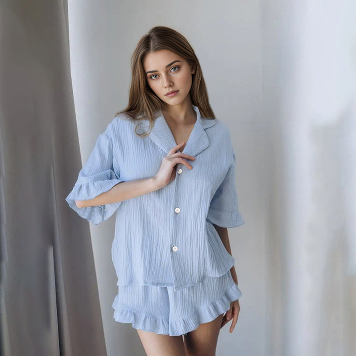 Dame pyjamasæt med afslappet snit og dekadente ruffles detaljer Stilla