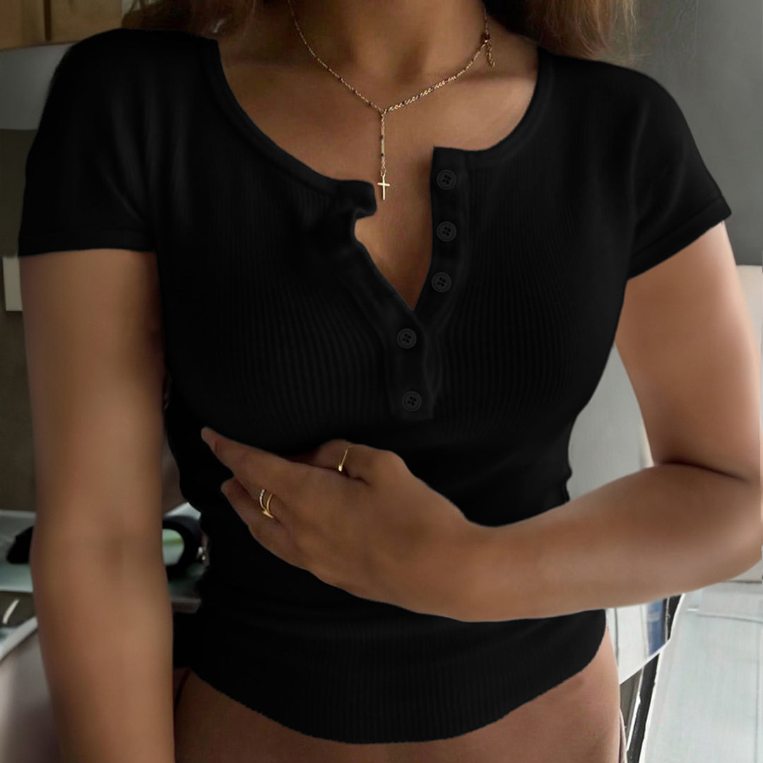 Dame Kortærmet Henley T-shirt med kvalitets ribstruktur og tilpasset udskæring Stilla