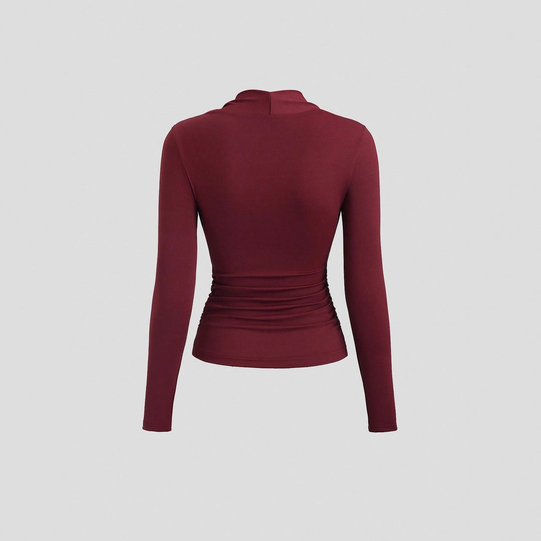 Dame nan figurbetonede Raffung-top med hjerteformet udskæring, bustier-look og guldsmykkeklemme Skovae