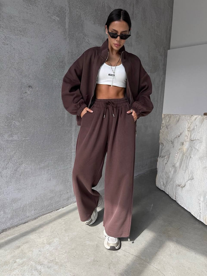 Kvinders afslappede træningsdragt med oversized jakke og komfortable joggers