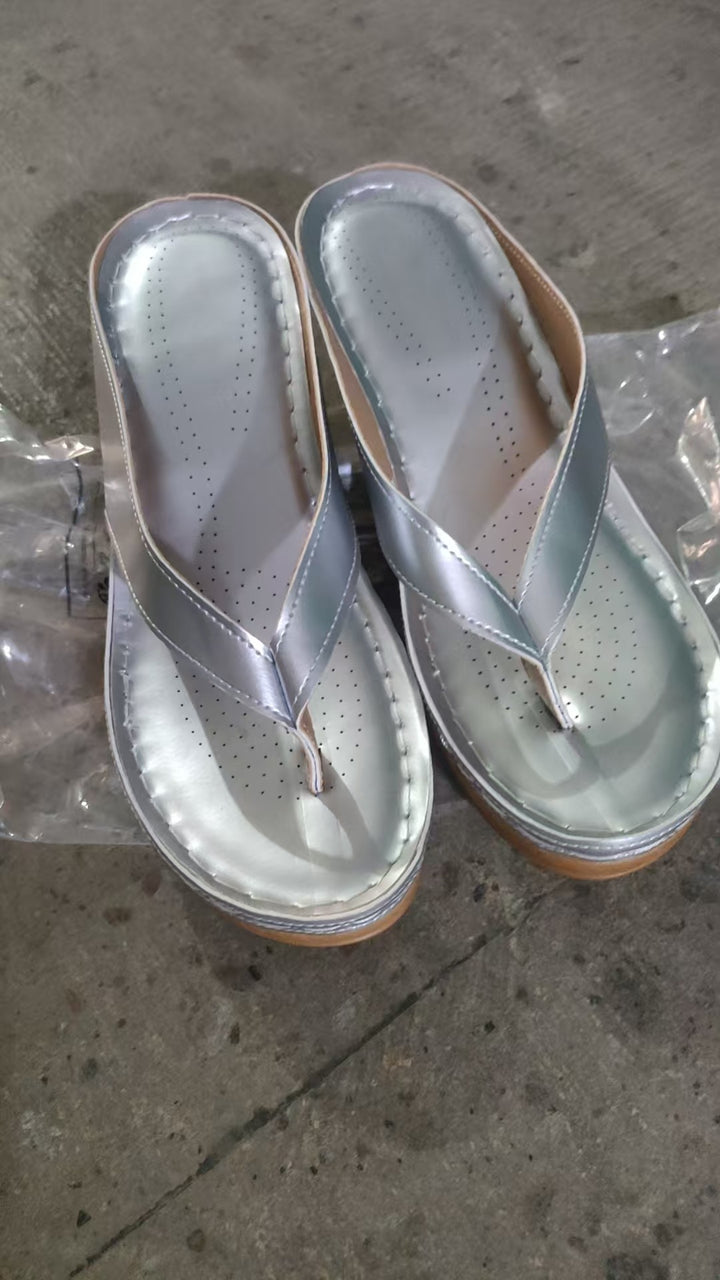 Dame Wedge-sandaler med ergonomisk sål og moderigtige remdesign Stilla