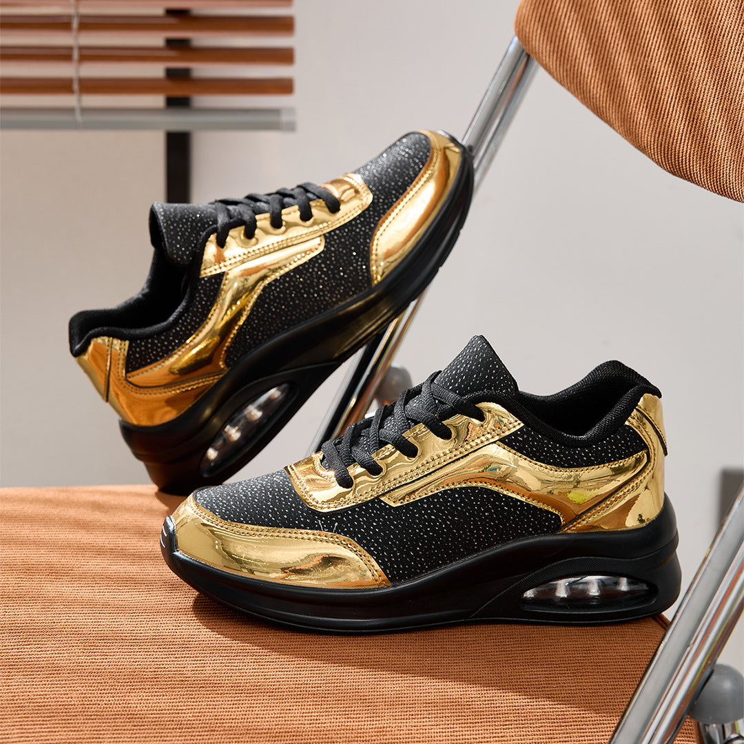 Dame nan elegante by-sneakers med glitrende tekstiloverdel, reflekterende metallic overlays og integreret dæmpningskerne Skovae