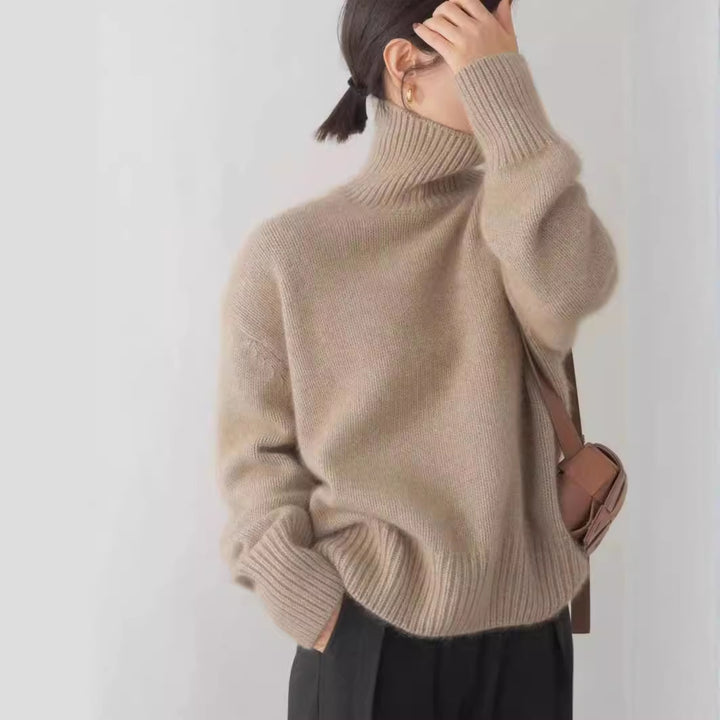 Kvinderne cashmere rullehals sweater med en løs pasform og elegant tekstur Stilla