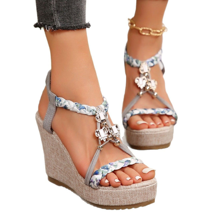 Dame Wedge-sandaler med raffineret flette-detail og glitrende accent Stilla