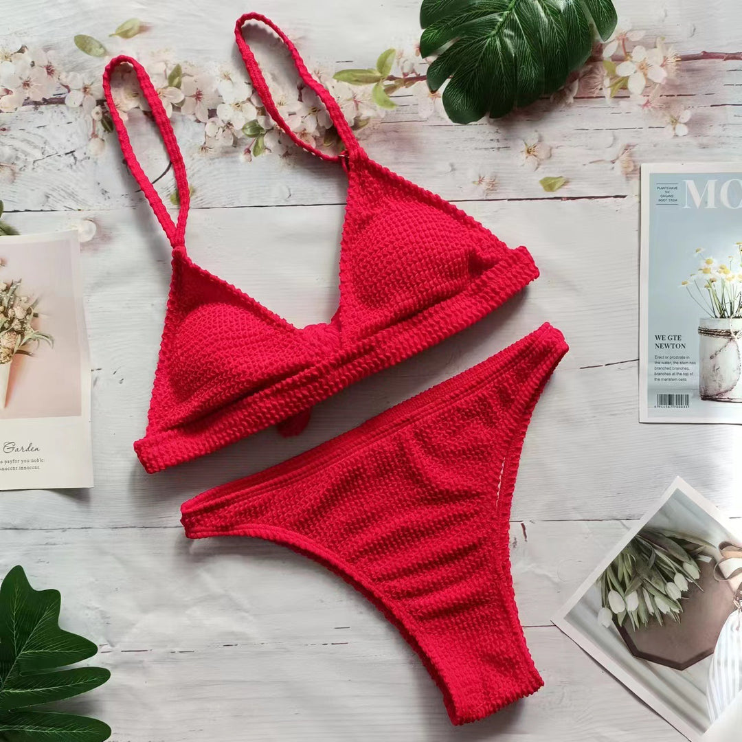 Dame flettet triangle-bikini med komfortabel pasform og mode detaljer Stilla
