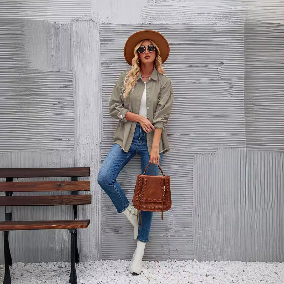 Dame Oversized Denim Jakke med frynset Detaljer og Knaprække Stilla