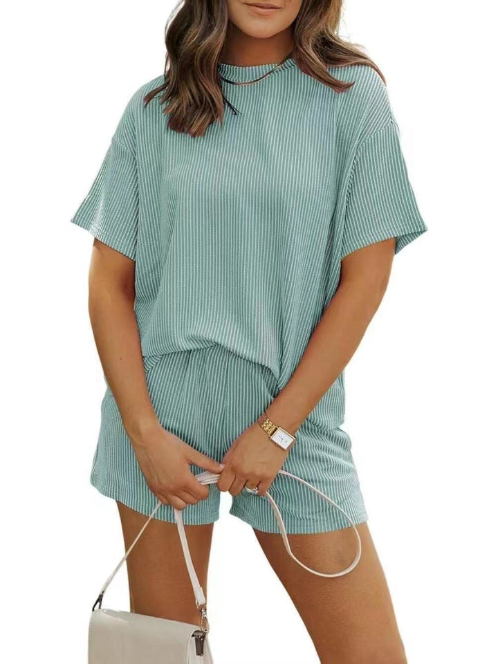 Dame fritidsoutfit med stribet design og løs pasform Stilla