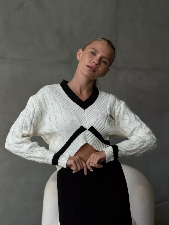 Femme Kort skåret fletmønster-sweater med kontrastdetaljer Stilla