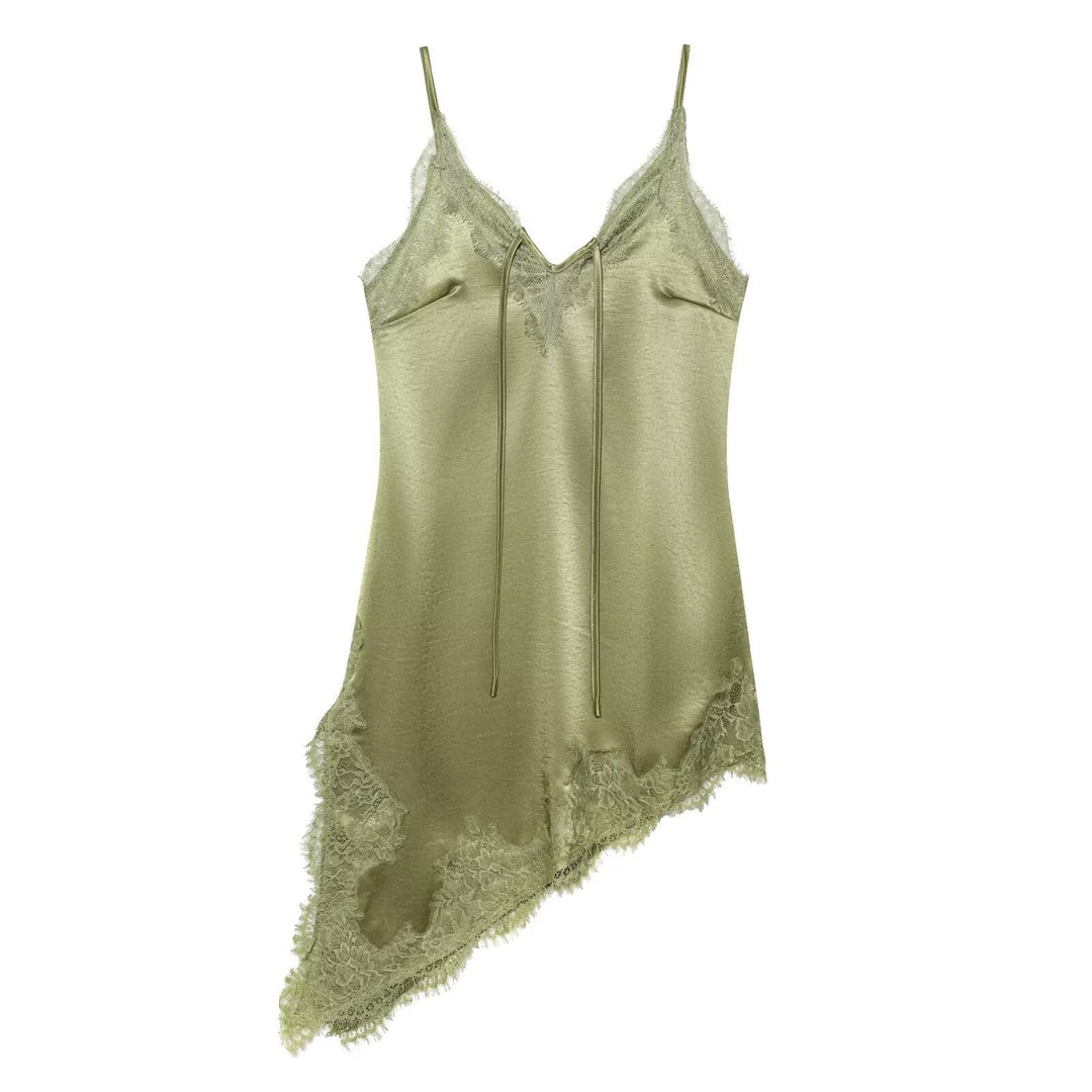 Dame blonde top med asymmetrisk kant og justerbare stropper Skovae