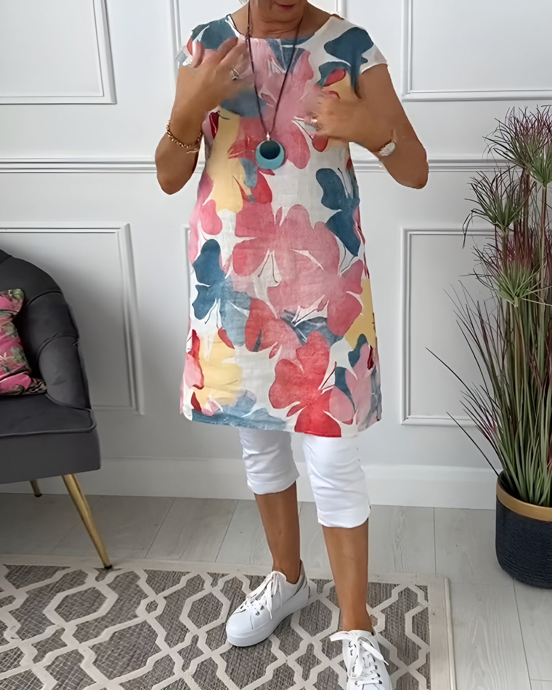 Dame nan let tunika-midi kjole lavet af linnedmix med akvarelblomsterprint og sidelommer Skovae