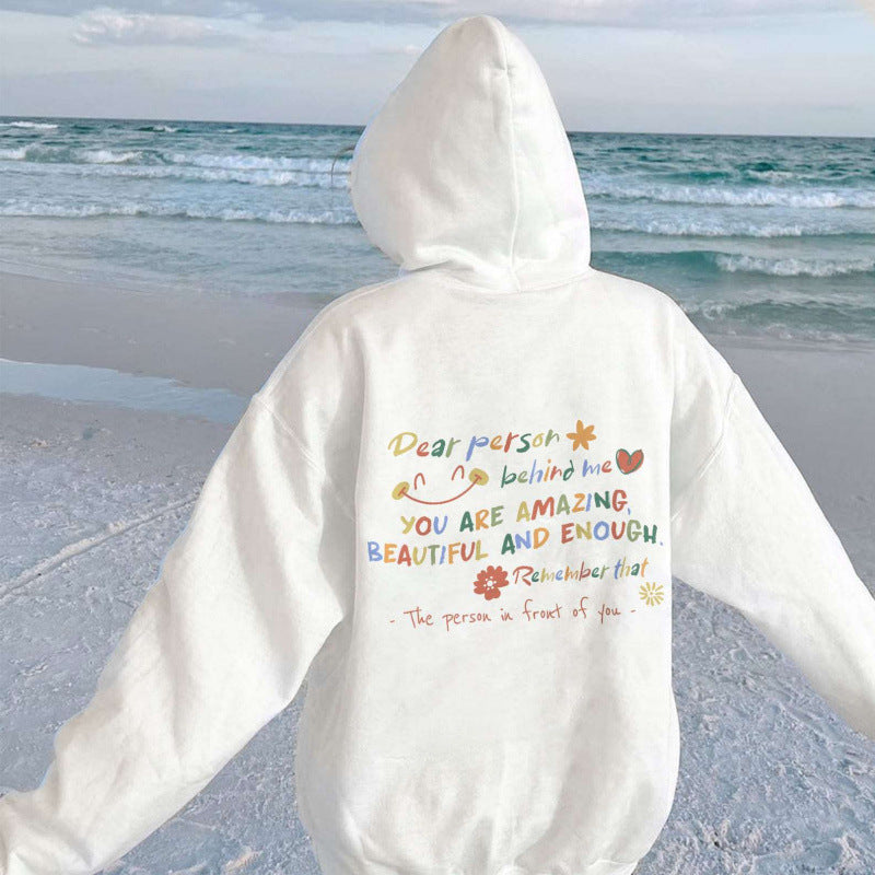 Kvinders hætte sweatshirt med motiverende print og komfortabel pasform Skovae