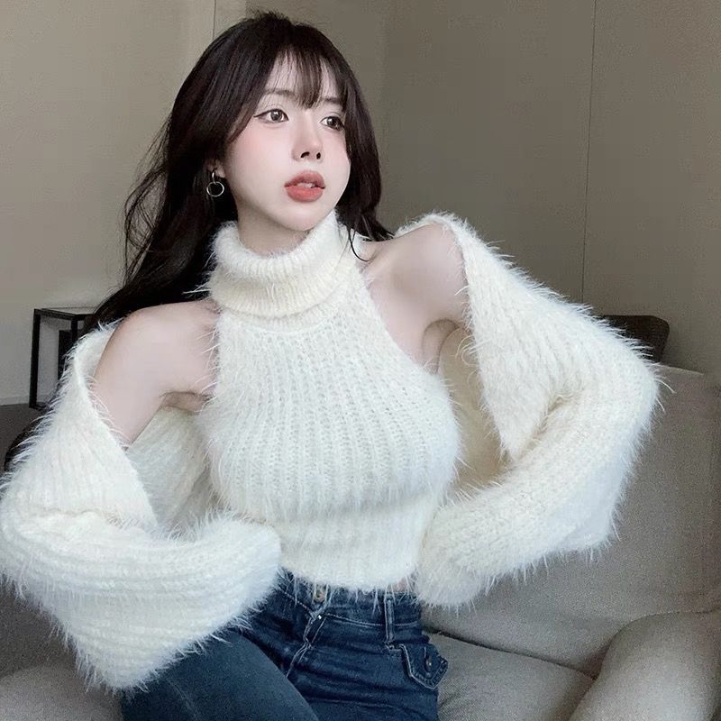 Femme Høj Krave Fuzzy Strikpullover med Klokkeærmer Stilla