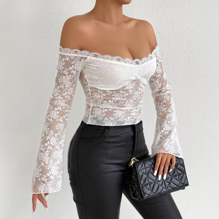 Dame blonde top med off-shoulder design og elegante trumpetærmer Skovae