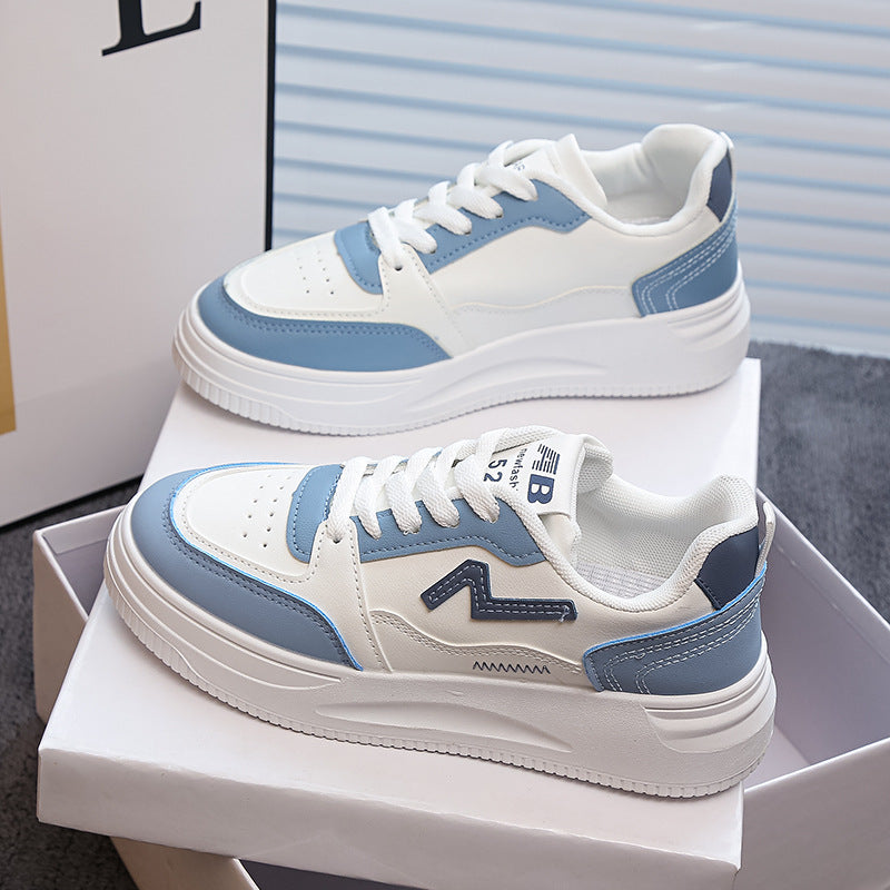 Dame komfortable sneakers i fashionable layering-design med tyk sål Stilla