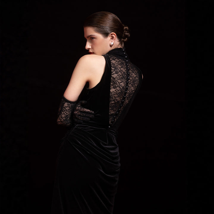 Damer Elegant aften kjole med raffineret spids- og draperingsdetalje Skovae