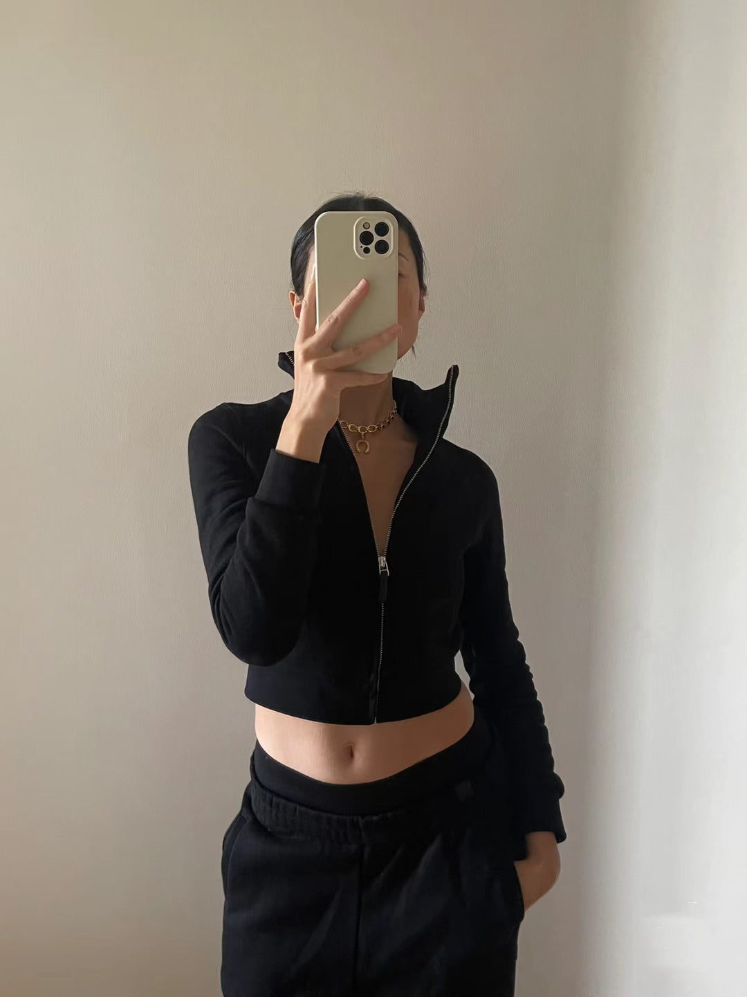 Dame sportjakke med høj krave og cropped design Stilla