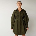 Dame skjortekjole med elegante pufærmer og figursyet snit Stilla