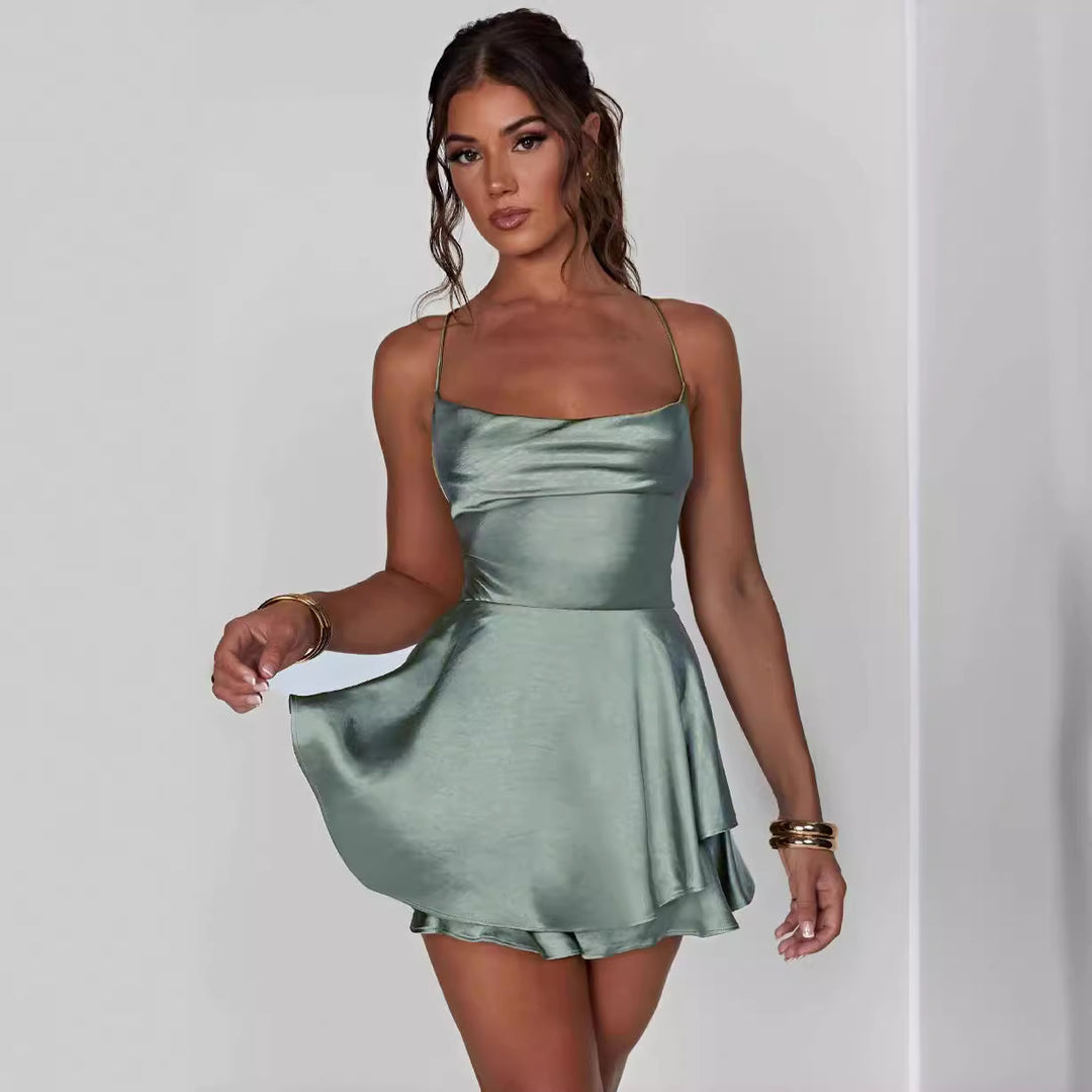 Dame elegant satin mini kjole med justerbare spaghetti stropper og ruffle detalje Stilla