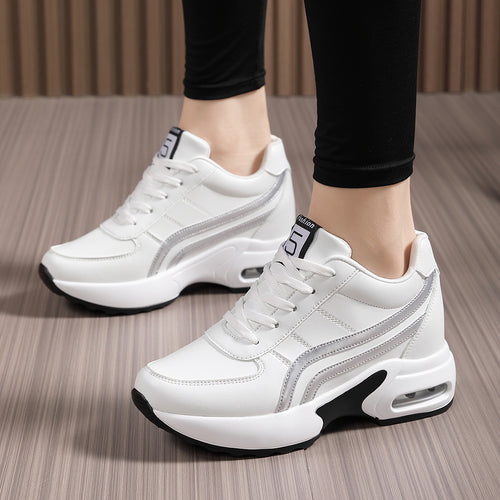 Dame nan Plateau-Sneaker med synlig luftkammer, ergonomisk kile sål og polstret ankelkrave Skovae