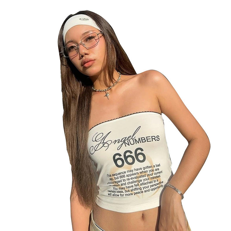 Dame Crop-Top med elegant skrift og tætsiddende pasform Stilla