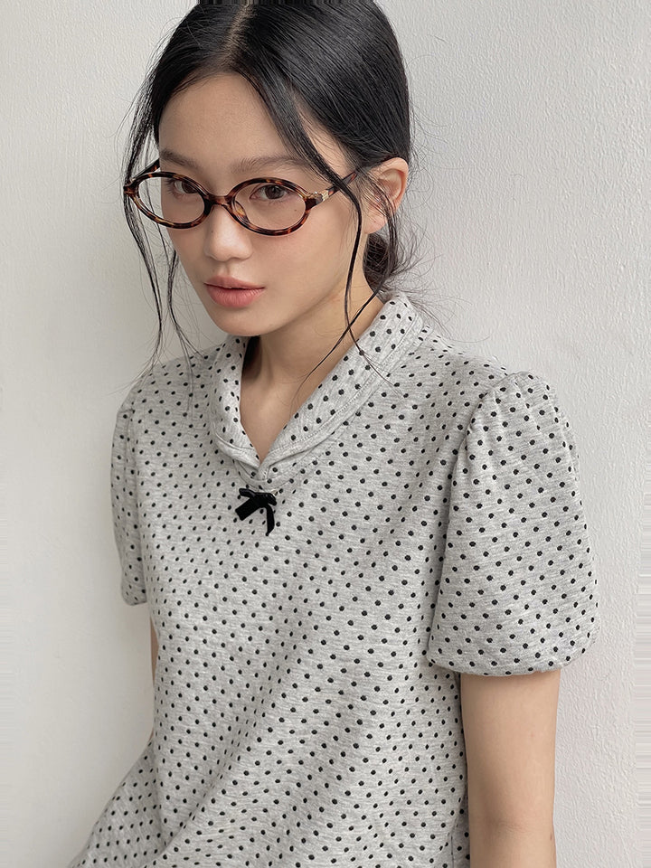 Damebluse med puffærmer og polka-dot mønster Stilla