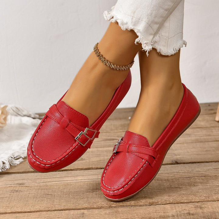 Dame Slip-On Loafers med moderne metalaksenter og behagelig sål Stilla