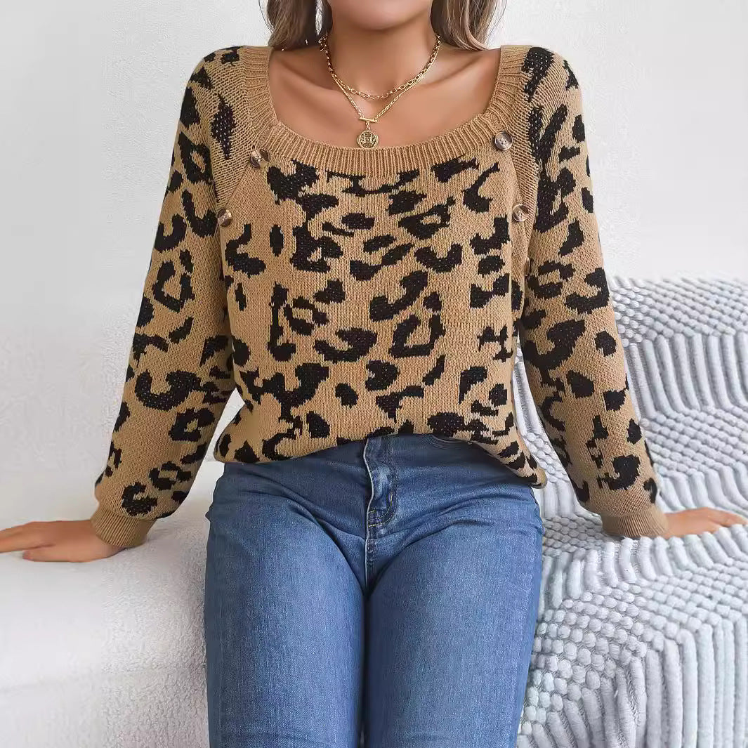 Dame striktrøje med leopardmønster og dekorerede knapper Stilla